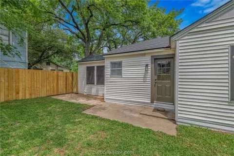Exterior - 1415 Park St, Bryan, TX 77803 photo 4 of 6