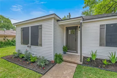 1415 Park St, Bryan, TX 77803