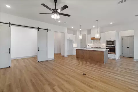 Living - 2907 Bombay Dr, Bryan, TX 77808 photo 2 of 4