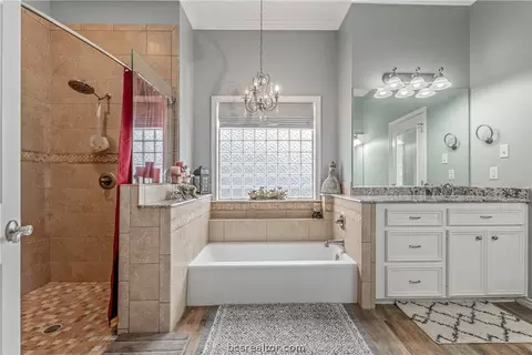 Bath - 5784 Easterling Dr, Bryan, TX 77808 photo 2 of 4