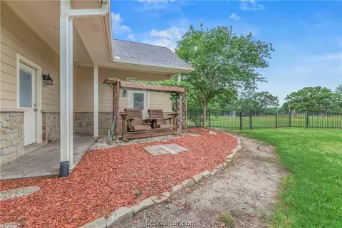 Exterior - 5784 Easterling Dr, Bryan, TX 77808 photo 6 of 9