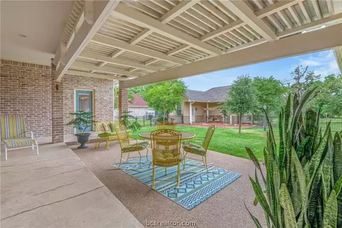 Exterior - 5784 Easterling Dr, Bryan, TX 77808 photo 4 of 9