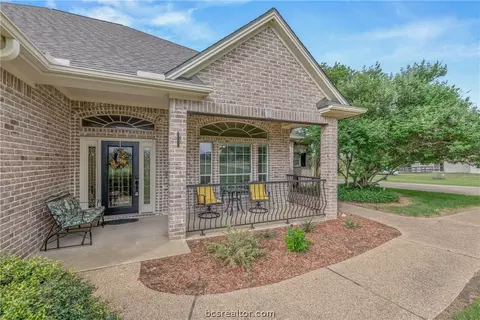 Exterior - 5784 Easterling Dr, Bryan, TX 77808 photo 3 of 9