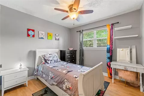 Bedroom - 607 Toby Ln, Conroe, TX 77301 photo 1 of 6
