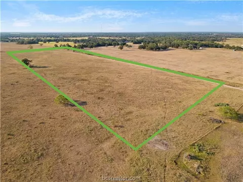 13601 E State Highway 21, Bryan, TX 77808 photo 3