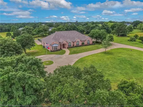 4104 Picadilly Cir, College Station, TX 77845