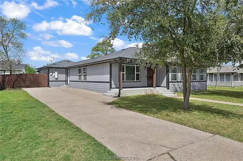 Exterior - 706 Broadmoor Dr, Bryan, TX 77802 photo 2 of 9