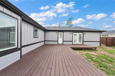 Exterior - 706 Broadmoor Dr, Bryan, TX 77802 photo 5 of 9