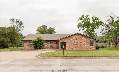 1401 Laura Ln, College Station, TX 77840