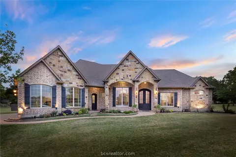 4300 Sendera Ct, College Station, TX 77845