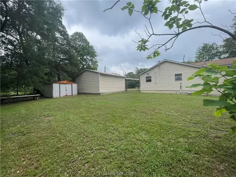 2010 Stevens Dr, Bryan, TX 77803 photo 17