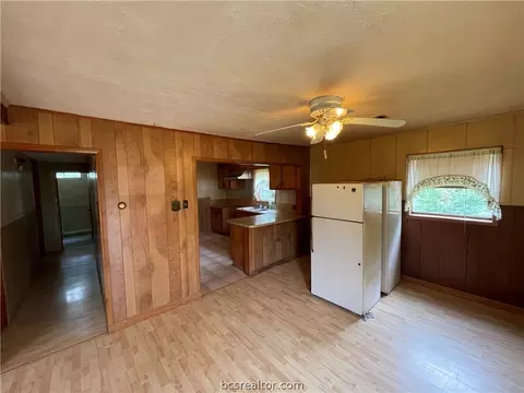 2010 Stevens Dr, Bryan, TX 77803 photo 6