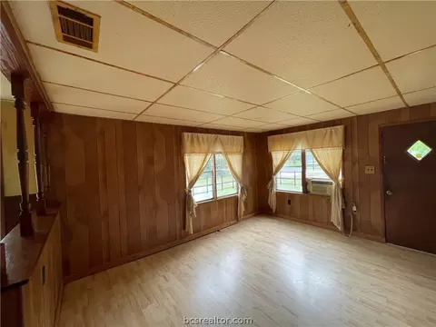 2010 Stevens Dr, Bryan, TX 77803 photo 4