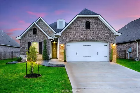 3530 Fairfax Grn, Bryan, TX 77808
