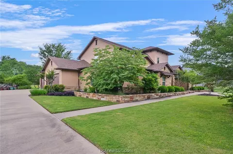 Exterior - 7600 Hidden Trl, Bryan, TX 77808 photo 7 of 7