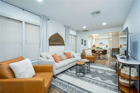 1520 Baker, Bryan, TX 77803