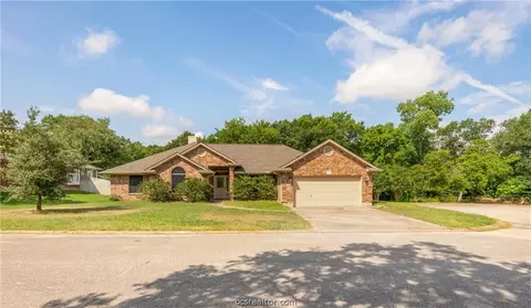 2713 Mirkwood Ct, Bryan, TX 77807