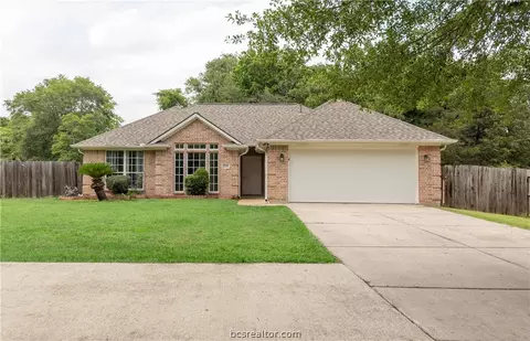 2202 Lobo Dr, Bryan, TX 77808