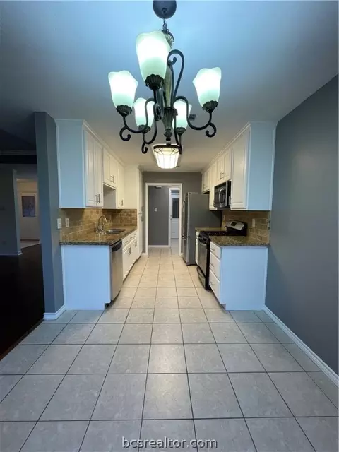 1602 Winfield Ct, Bryan, TX 77802 photo 5