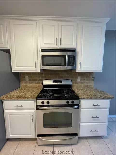 1602 Winfield Ct, Bryan, TX 77802 photo 6