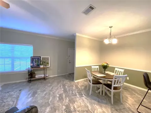 1702 Deacon Dr 203, College Station, TX 77845