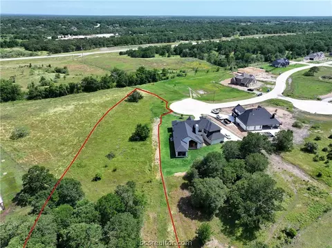 2210 Joe Will Dr, College Station, TX 77845