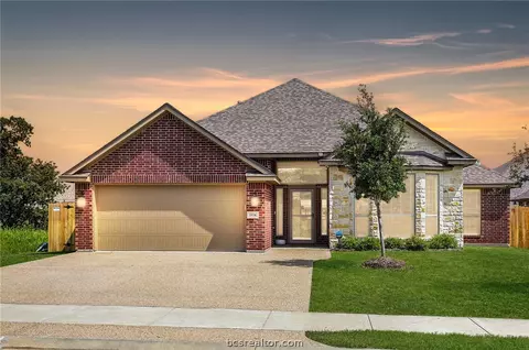 1104 Robinsville Ct, College Station, TX 77845