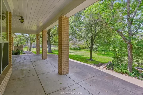 1205 Broadmoor Dr, Bryan, TX 77802 photo 31