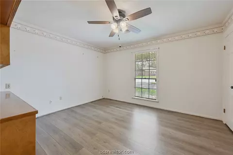 1205 Broadmoor Dr, Bryan, TX 77802 photo 12