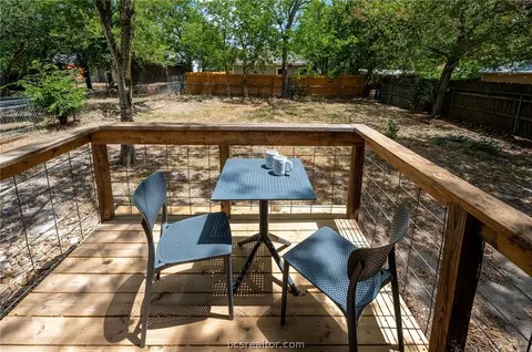 Exterior - 902 Travis St, Bryan, TX 77803 photo 5 of 9