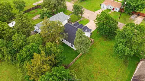 305 Moss St, Bryan, TX 77803 photo 10