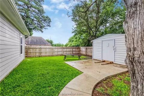 305 Moss St, Bryan, TX 77803 photo 16