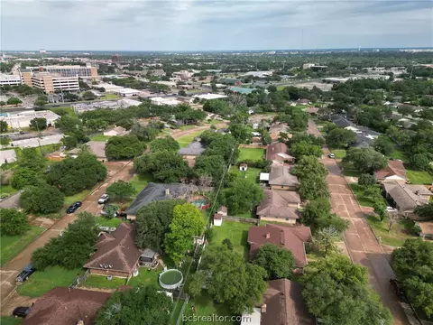 View/Area - 2305 Devonshire St, Bryan, TX 77802 photo 2 of 2