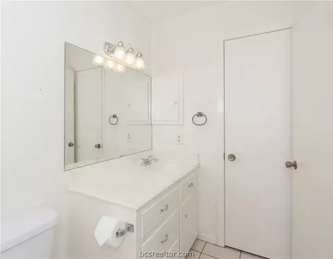 Bath - 2305 Devonshire St, Bryan, TX 77802 photo 3 of 4