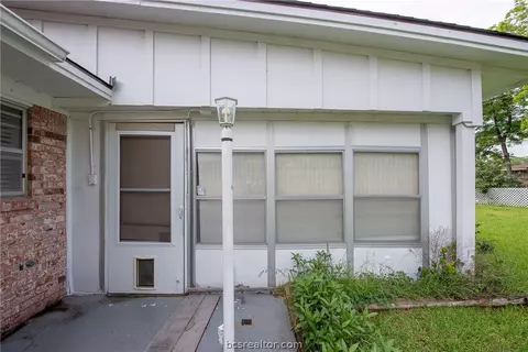 Exterior - 2305 Devonshire St, Bryan, TX 77802 photo 4 of 5