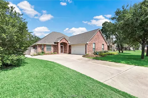 3712 Williams Trace Dr, Bryan, TX 77808