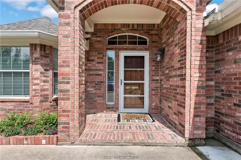 Exterior - 3712 Williams Trace Dr, Bryan, TX 77808 photo 4 of 5