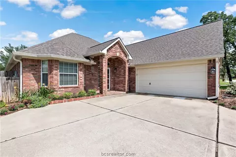 Exterior - 3712 Williams Trace Dr, Bryan, TX 77808 photo 3 of 5