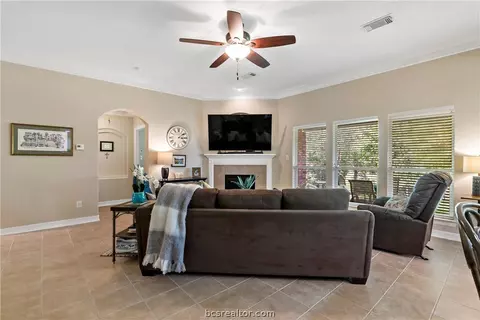 Living - 3712 Williams Trace Dr, Bryan, TX 77808 photo 4 of 4