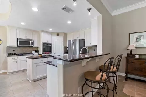 Kitchen - 3712 Williams Trace Dr, Bryan, TX 77808 photo 3 of 8