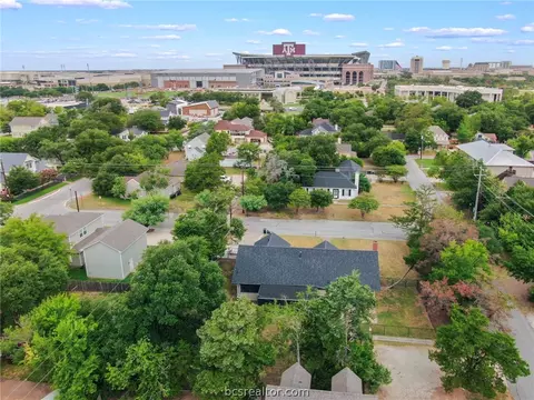 502 Kerry St, College Station, TX 77840