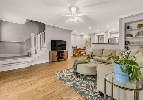 1725 Harvey Mitchell Parkway S 624, College Station, TX 77840