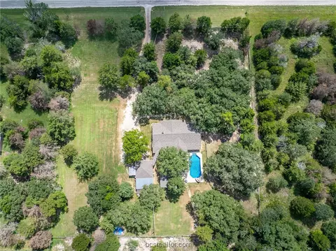 10613 Deer Run, College Station, TX 77845