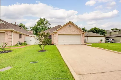 2906 Burning Tree Ct, Bryan, TX 77802 photo 24