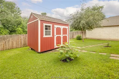 2906 Burning Tree Ct, Bryan, TX 77802 photo 21