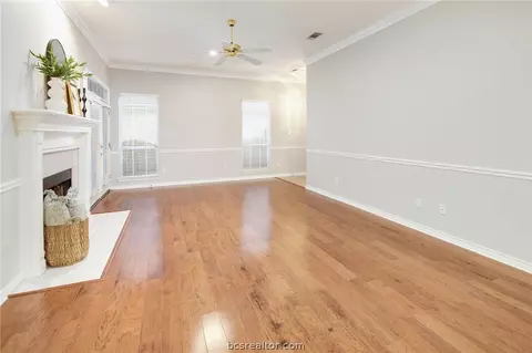 2906 Burning Tree Ct, Bryan, TX 77802 photo 6
