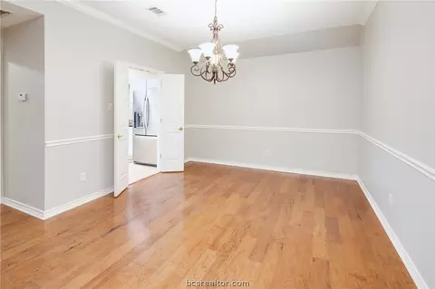 2906 Burning Tree Ct, Bryan, TX 77802 photo 12