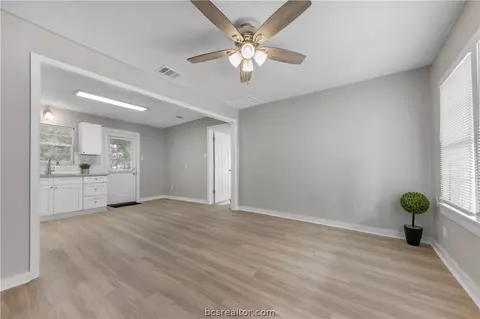 2012 Miller, Bryan, TX 77801 photo 9
