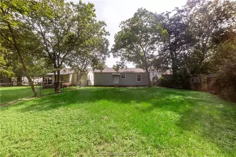 2012 Miller, Bryan, TX 77801 photo 14