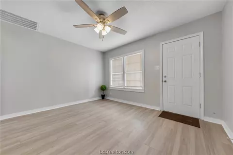 2012 Miller, Bryan, TX 77801 photo 8